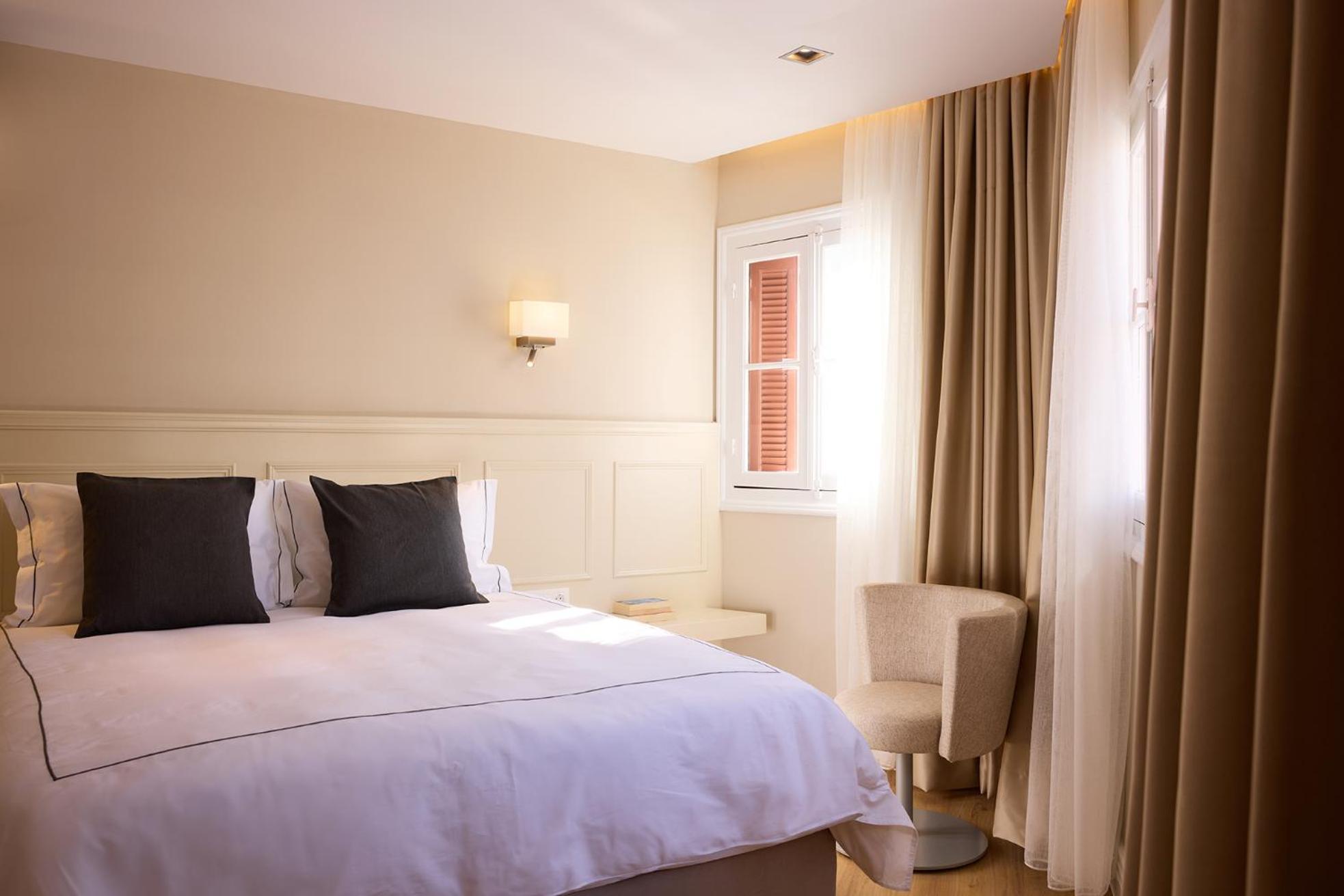 Vrachos Athens Suites Exteriör bild